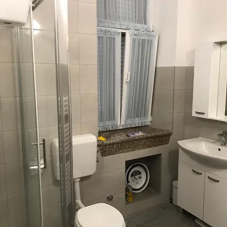 Pergul Appartement Kaštela Buitenkant foto